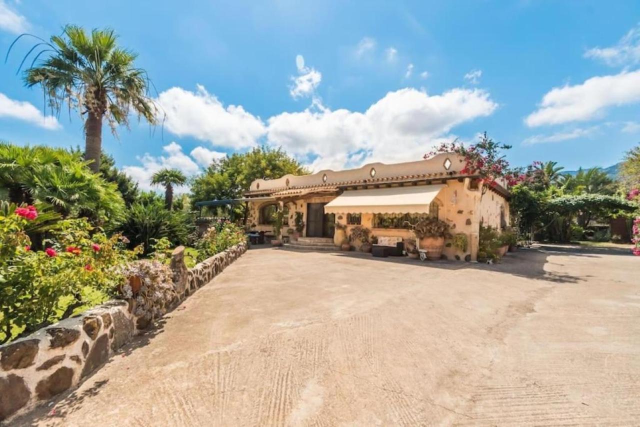 Villa Con Immenso Giardino Orosei Luaran gambar