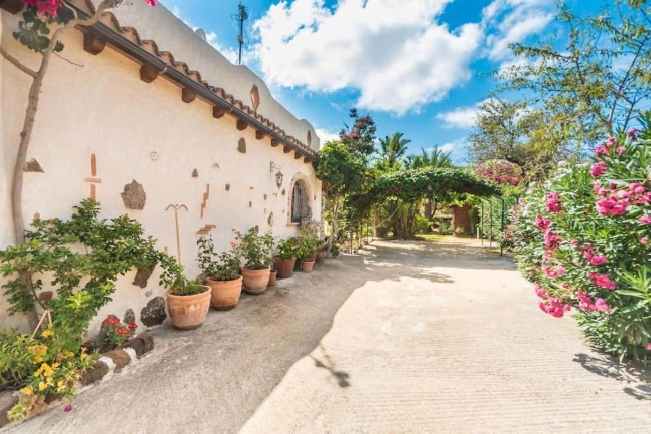 Villa Con Immenso Giardino Orosei Luaran gambar