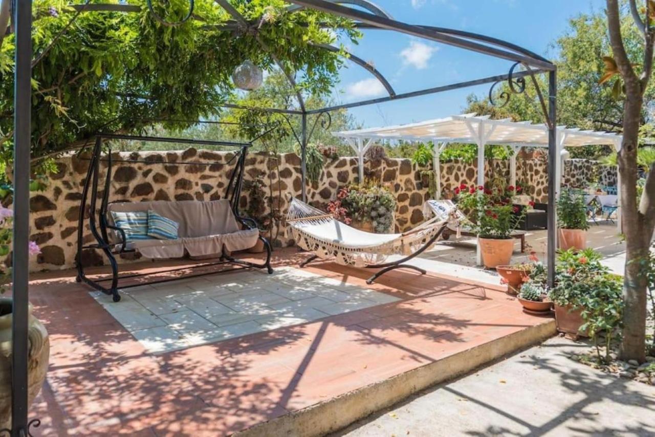 Villa Con Immenso Giardino Orosei Luaran gambar