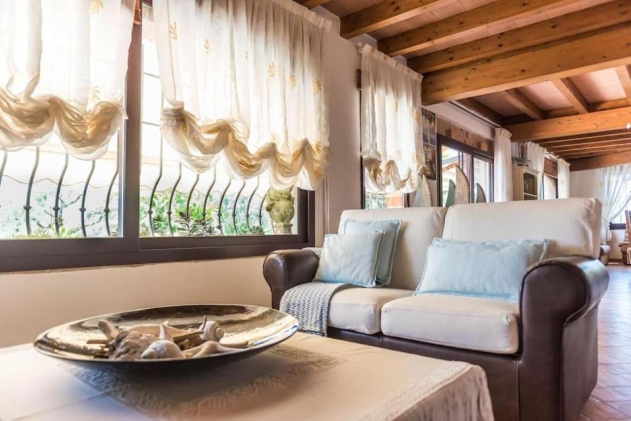 Villa Con Immenso Giardino Orosei Luaran gambar