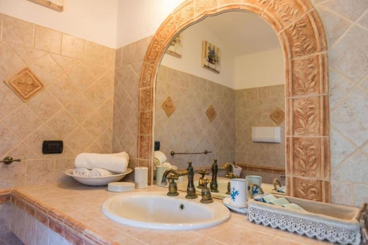 Villa Con Immenso Giardino Orosei Luaran gambar