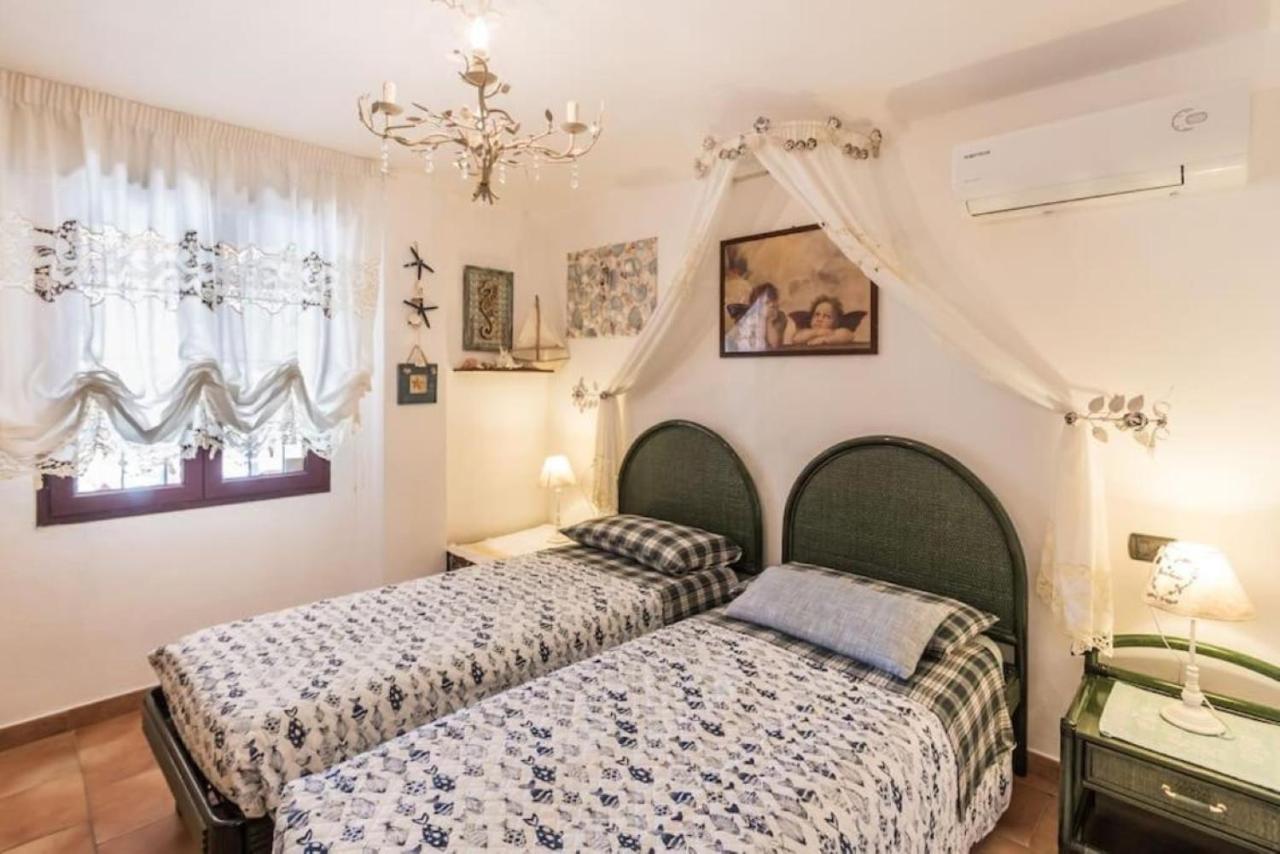 Villa Con Immenso Giardino Orosei Luaran gambar