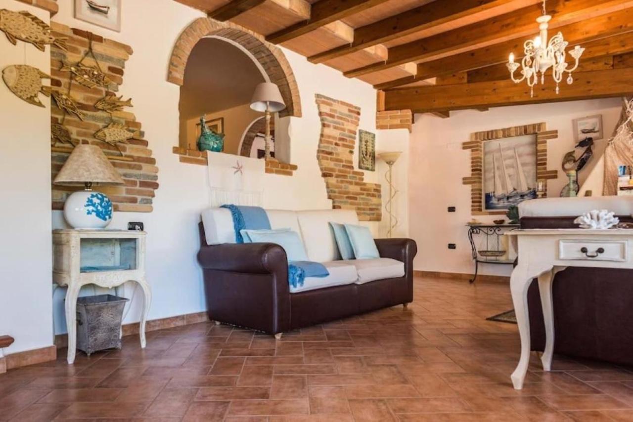 Villa Con Immenso Giardino Orosei Luaran gambar