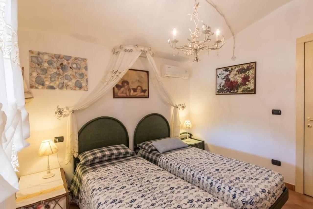 Villa Con Immenso Giardino Orosei Luaran gambar